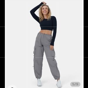 New HALARA cargo pocket joggers. Womens small gray.